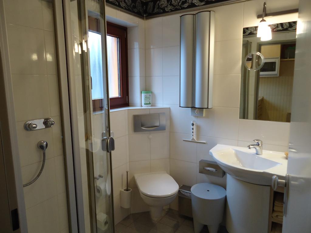 Air Boardinghouse Tulip Stockum, Zu Fuss - 3 Minuten Zur Messe Düsseldorf Rom bilde